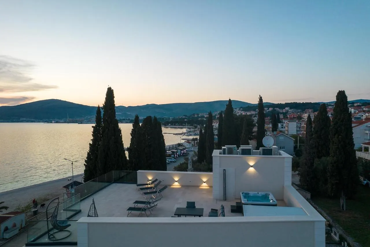 Apartment Ero On The Beach Trogir